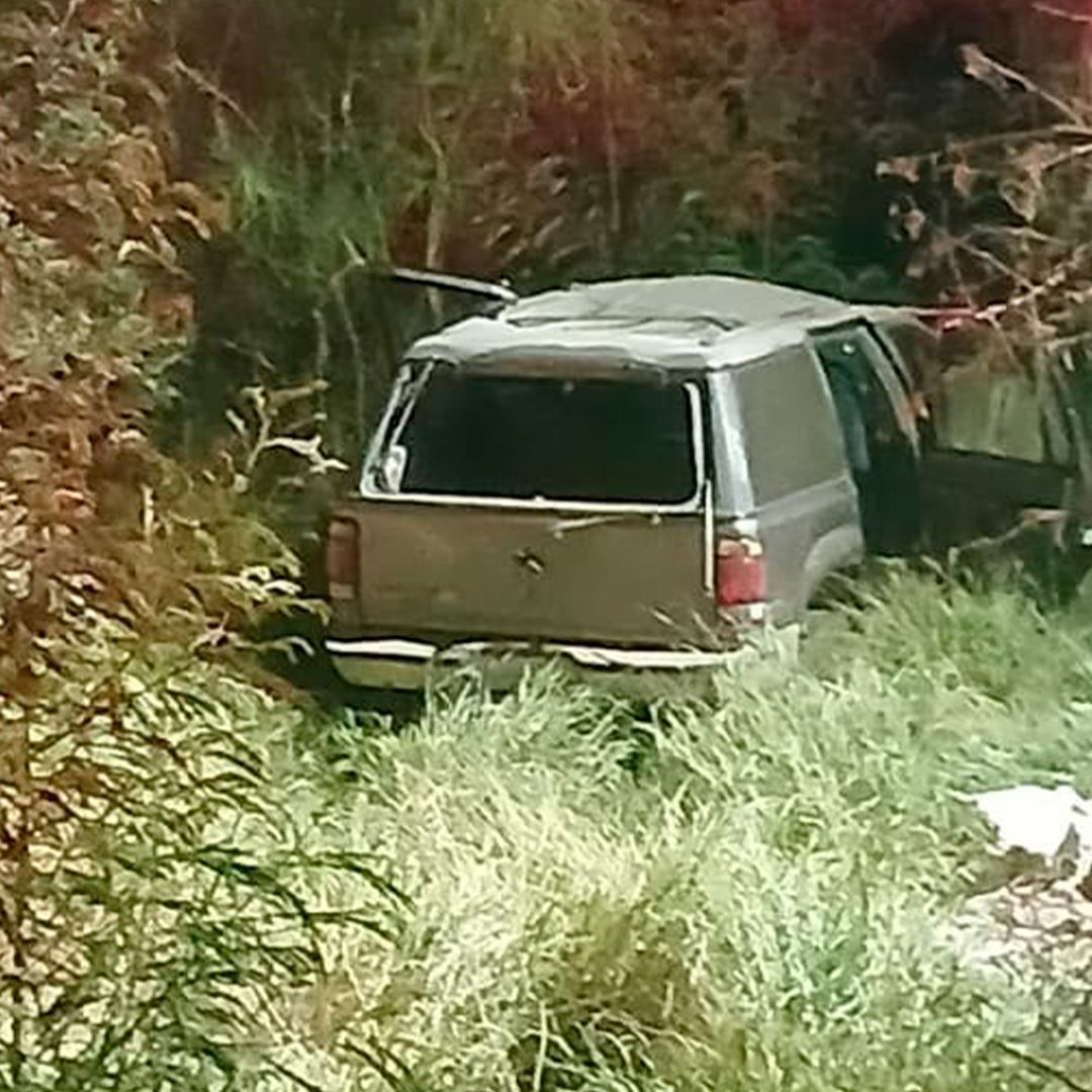 El accidente se registró cuando el conductor perdió el control en la colonia Hierba Buena